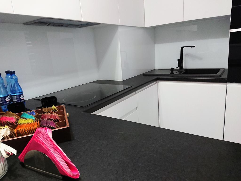 키엘체 Apartament Exclusive 아파트 외부 사진