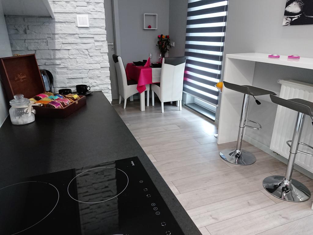 키엘체 Apartament Exclusive 아파트 외부 사진