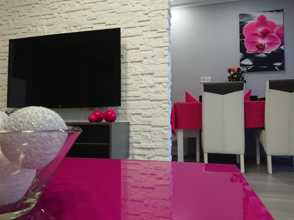 키엘체 Apartament Exclusive 아파트 외부 사진